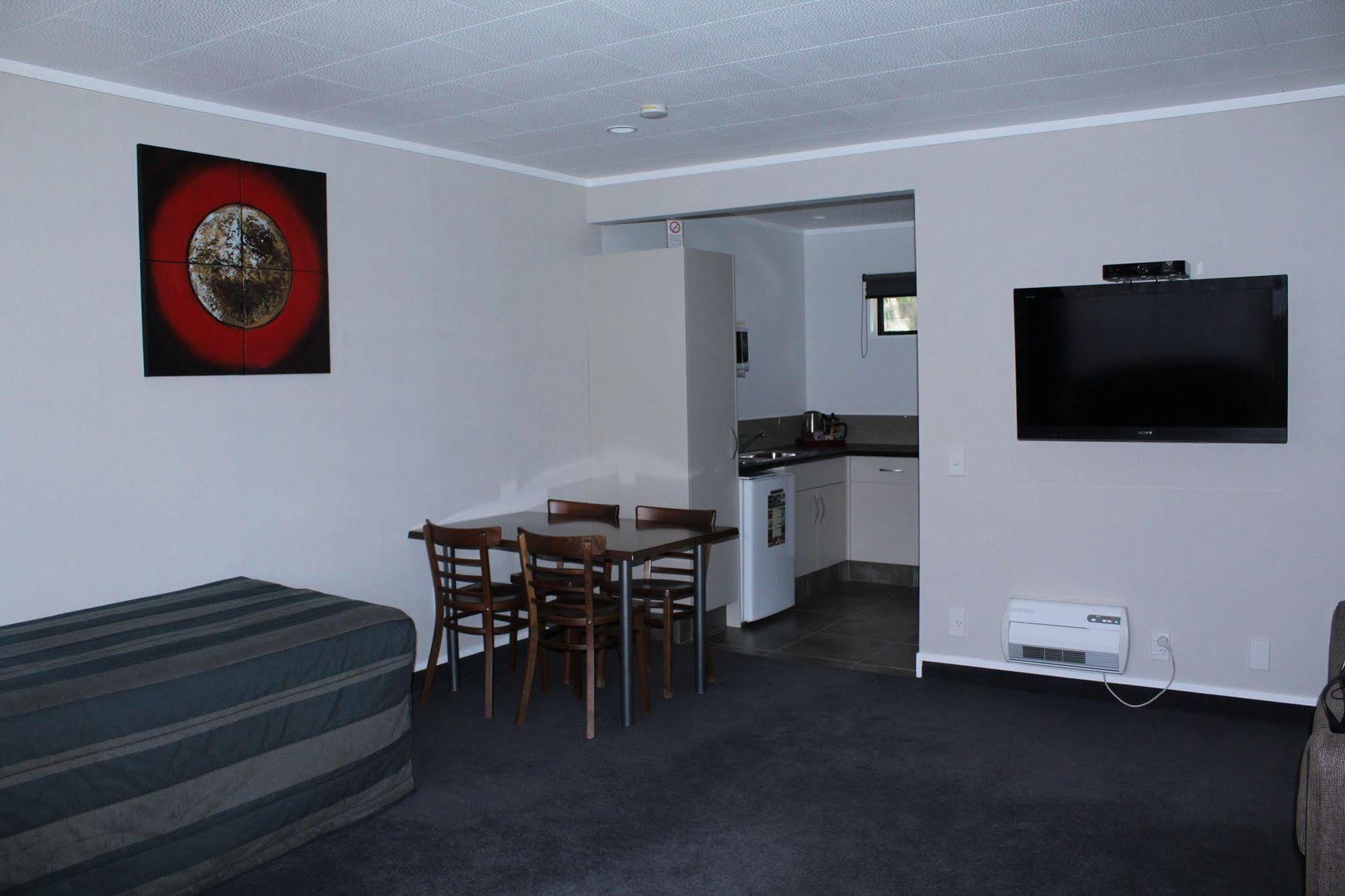 Rose City Motel Palmerston North Buitenkant foto